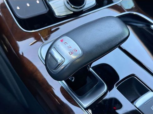 Used 2016 Audi A8 L 4.0T image 33