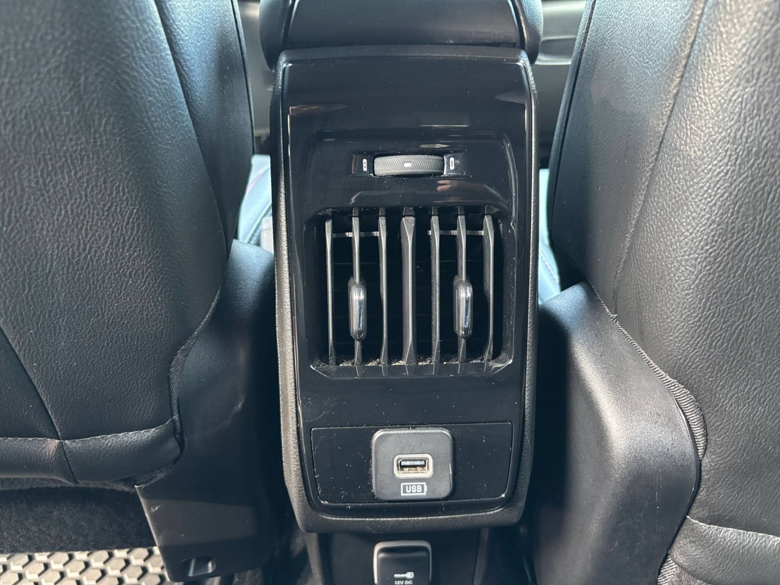 Used 2025 Jeep Compass Trailhawk AWD/4WD image 20