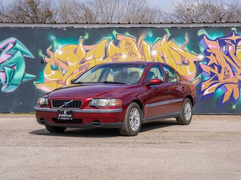 Used 2004 Volvo S60 2.4 image 2