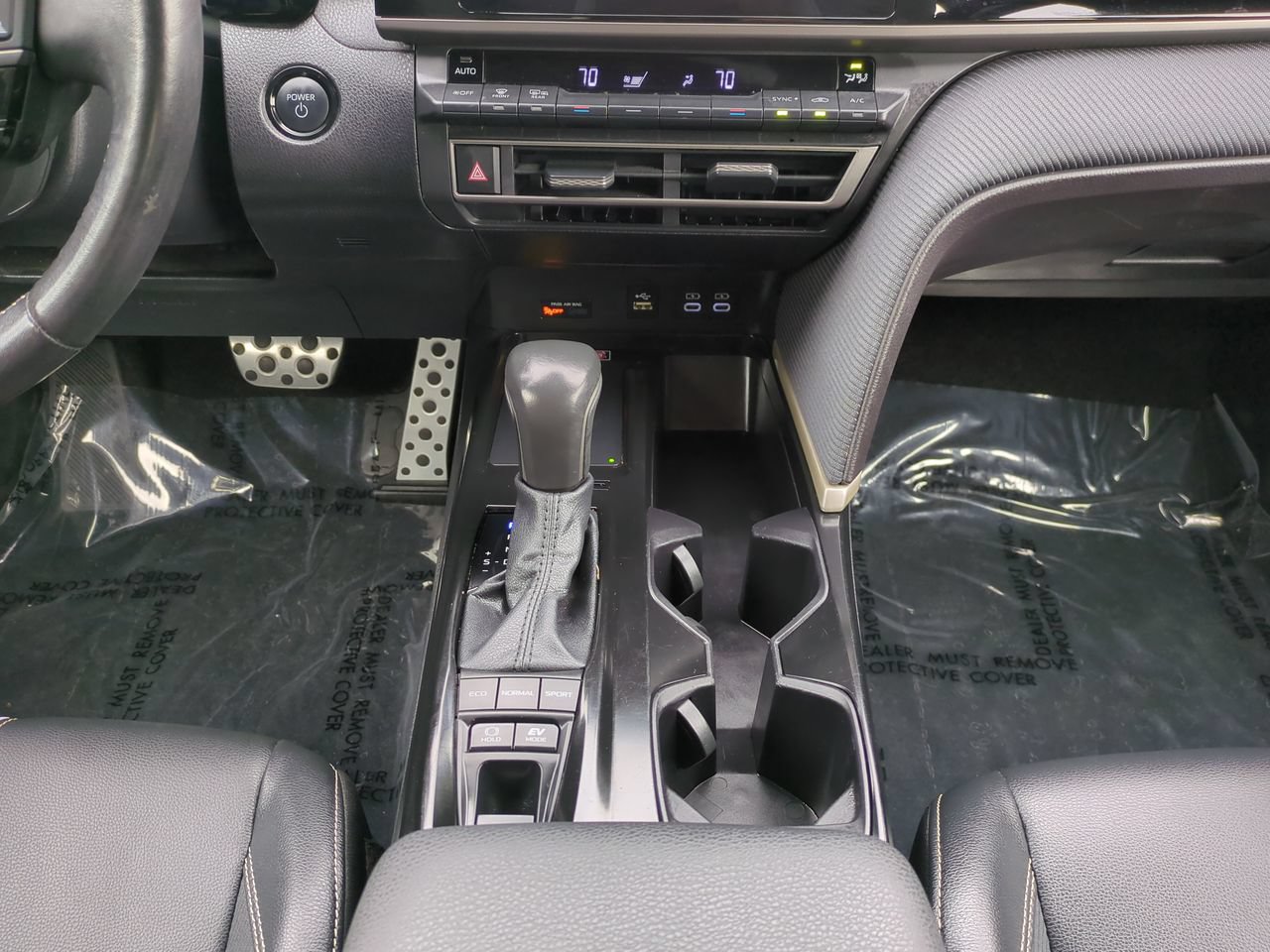 Used 2025 Toyota Camry SE AWD/4WD image 18