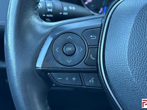 Used 2020 Toyota RAV4 XLE image 27