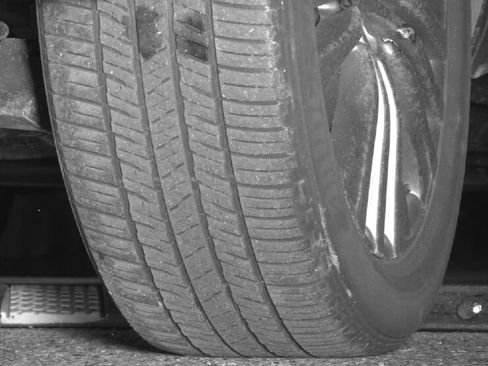 Used 2023 Toyota Venza XLE image 18