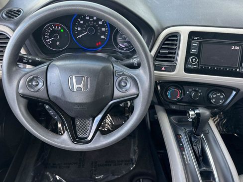 Certified 2022 Honda HR-V LX image 13