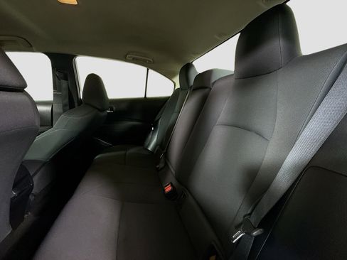 Used 2021 Toyota Corolla LE image 24