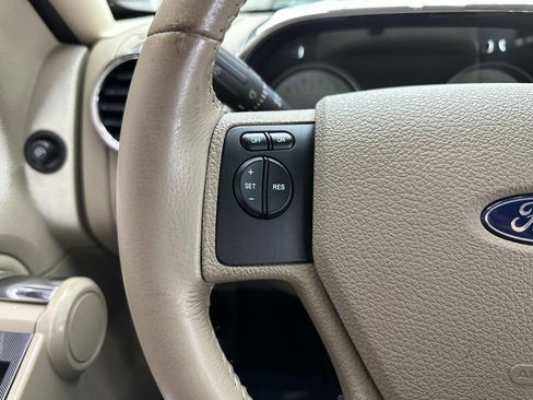 Used 2008 Ford Explorer Sport Trac XLT image 21