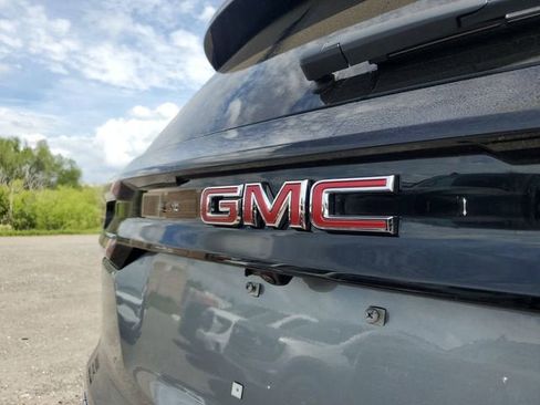 New 2026 GMC Acadia Elevation image 7