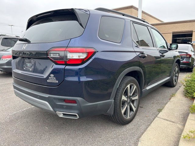 Used 2023 Honda Pilot Touring image 3