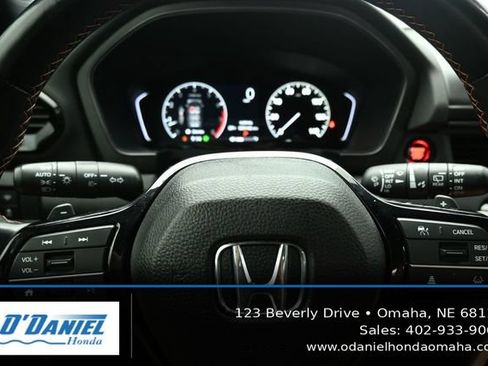 Used 2024 Honda Pilot TrailSport image 29