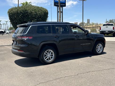 Used 2023 Jeep Grand Cherokee L Laredo RWD image 5