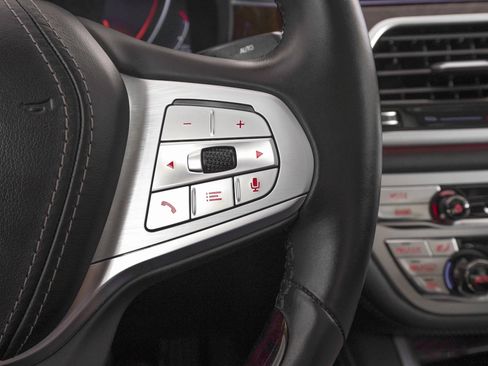 Used 2022 BMW 750i xDrive 750i xDrive image 23