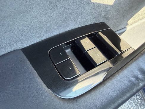 Used 2020 Tesla Model Y Long Range AWD/4WD image 16
