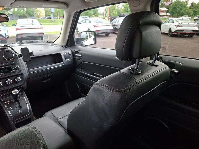 Used 2017 Jeep Patriot High Altitude AWD/4WD image 17