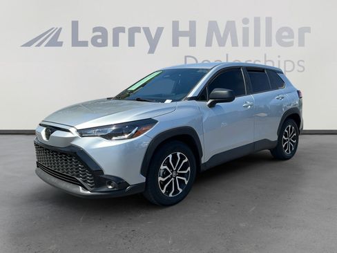 Used 2025 Toyota Corolla Cross AWD Hybrid image 1