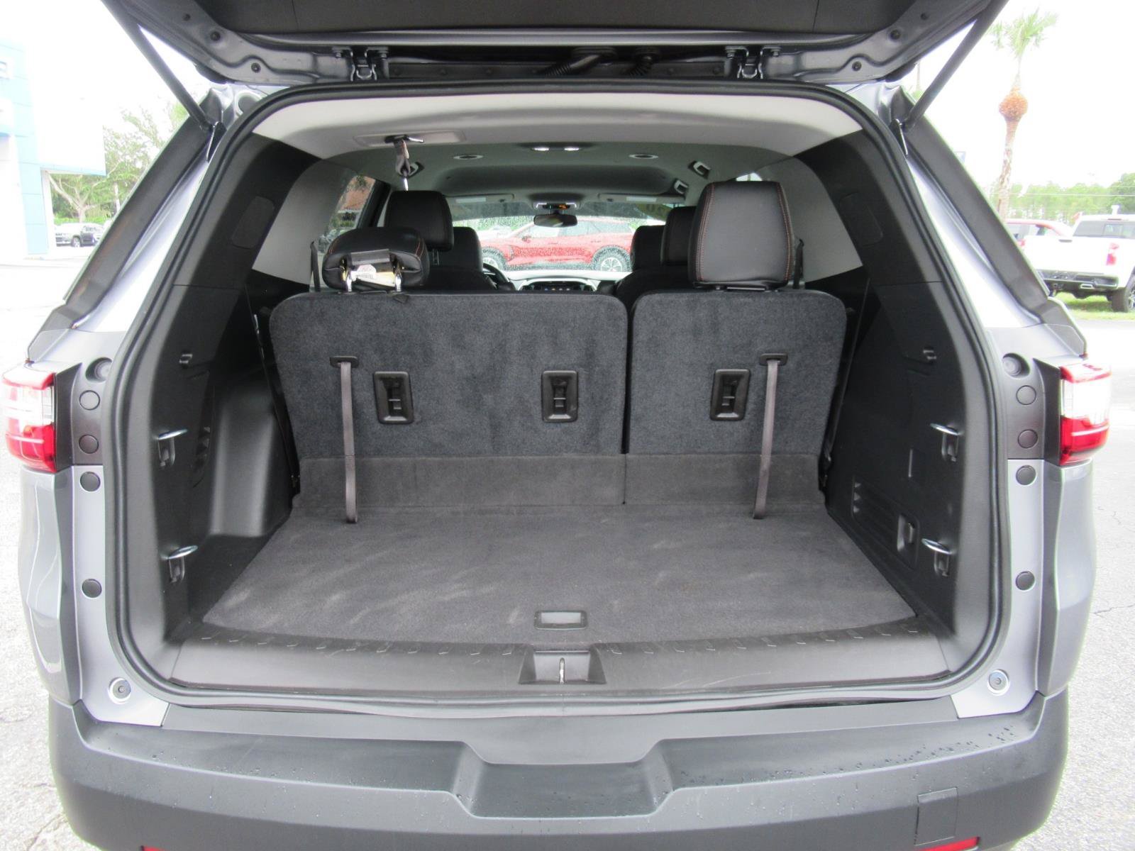 Used 2020 Chevrolet Traverse LT FWD image 42