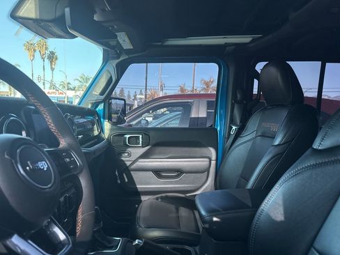 Used 2021 Jeep Wrangler Unlimited Rubicon w/ Xtreme Recon 35" Tire Package image 5