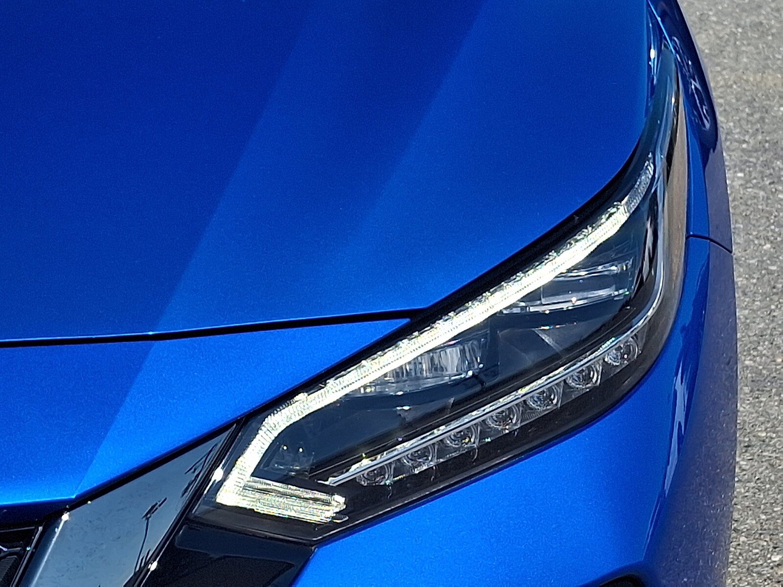 Used 2022 Nissan Sentra SR w/ SR Premium Package FWD image 9
