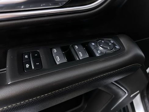 Used 2024 Chevrolet Tahoe Premier AWD/4WD image 24
