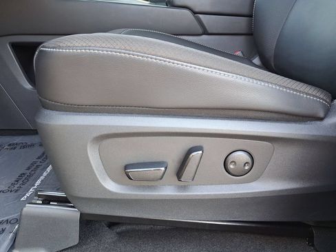Used 2025 Nissan Pathfinder SL AWD/4WD image 20