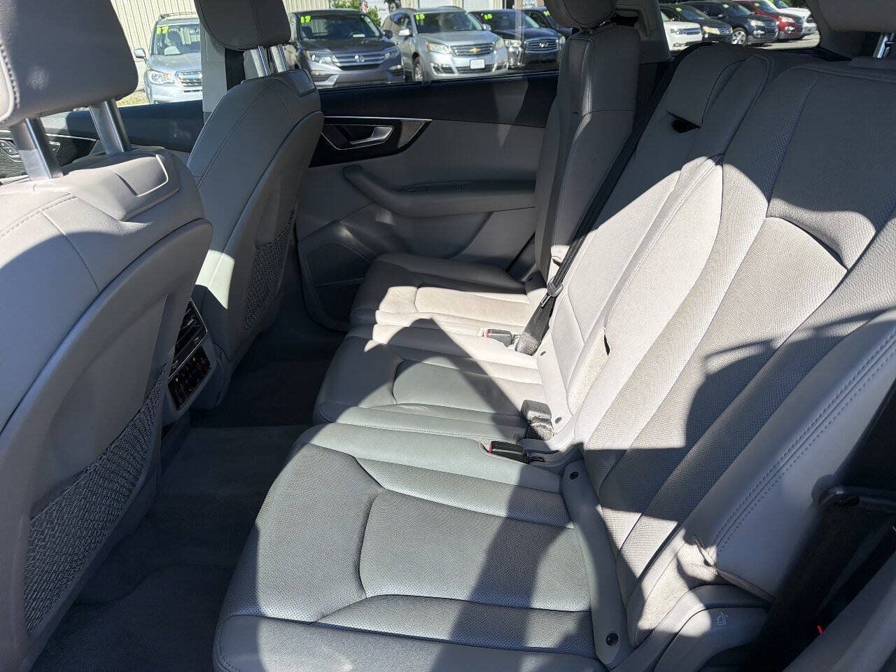 Used 2021 Audi Q7 2.0T Premium Plus w/ Executive Package AWD/4WD image 12