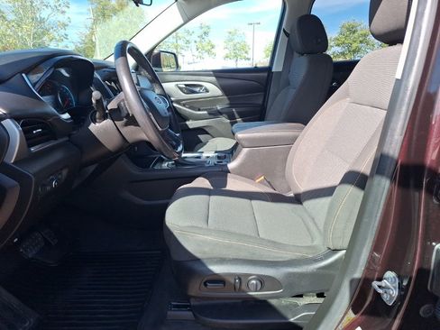 Certified 2020 Chevrolet Traverse LT image 20