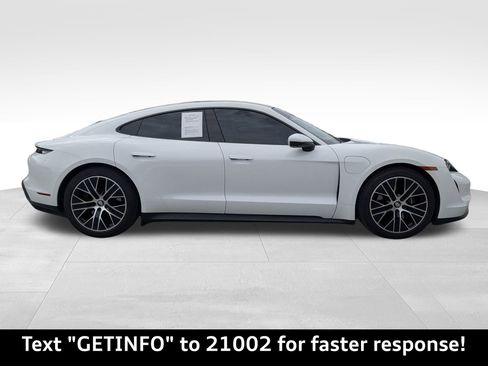 Used 2022 Porsche Taycan image 2