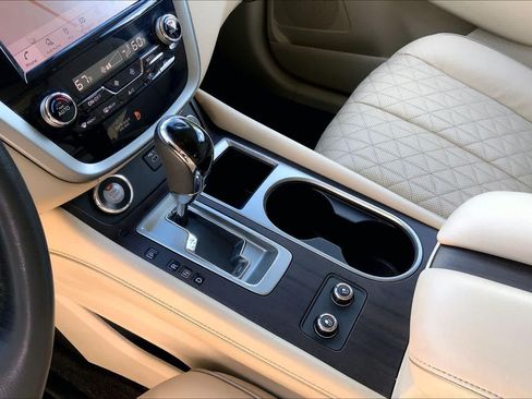 Used 2019 Nissan Murano Platinum w/ Cargo Package FWD image 17