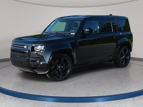 Used 2025 Land Rover Defender 110 V8 AWD/4WD image 1