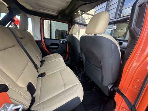 Used 2019 Jeep Wrangler Unlimited Sport S image 17