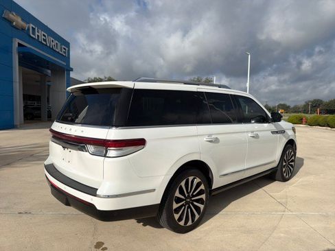 Used 2023 Lincoln Navigator Reserve RWD image 16