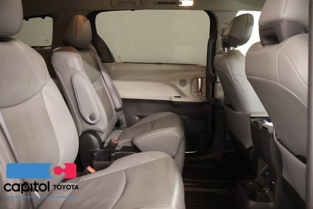 Certified 2022 Toyota Sienna Limited AWD/4WD image 33