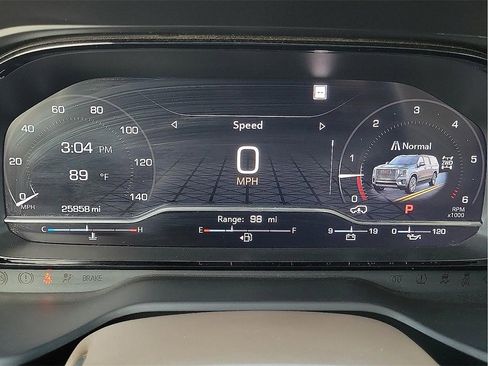 Used 2022 GMC Yukon Denali w/ Denali Premium Package image 17