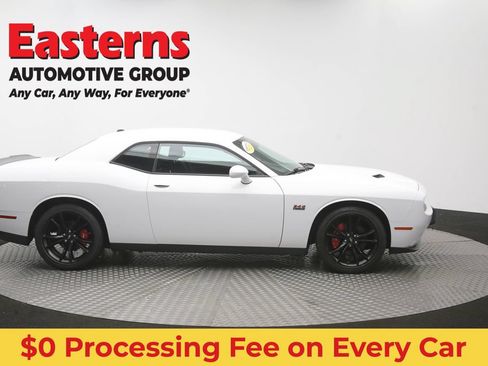 Used 2018 Dodge Challenger R/T w/ Blacktop Package RWD image 43