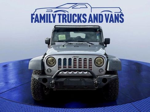 Used 2014 Jeep Wrangler Rubicon w/ Power Convenience Group image 7