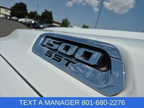 Used 2025 RAM 1500 Big Horn AWD/4WD image 13