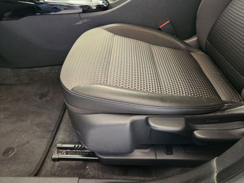 Used 2024 Chevrolet Trax LT image 25