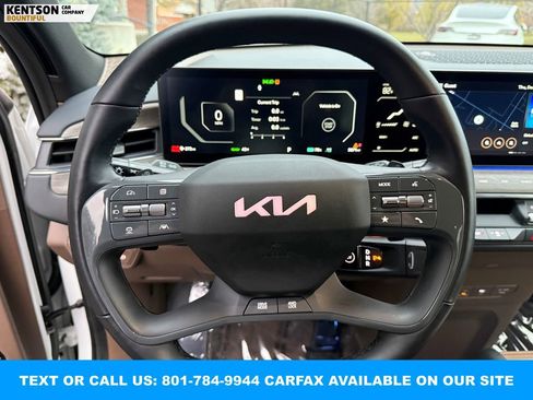 Used 2024 Kia EV9 Land image 17