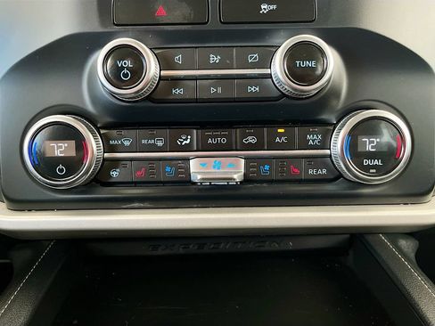 Used 2023 Ford Expedition XLT RWD image 21