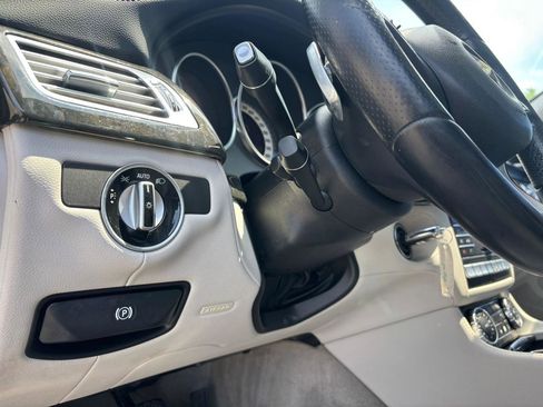 Used 2015 Mercedes-Benz CLS 400 4MATIC w/ Premium 2 Package image 29