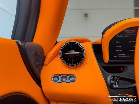 Used 2022 McLaren 765LT RWD image 23