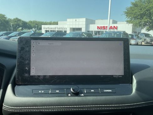 Used 2026 Nissan Rogue SL FWD image 25