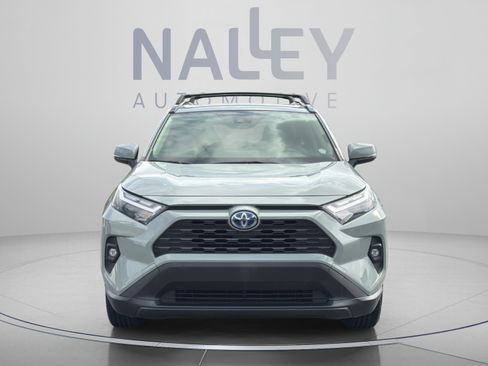 Used 2022 Toyota RAV4 XLE Premium AWD/4WD image 8