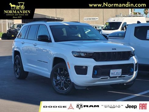 Used 2023 Jeep Grand Cherokee 30th Anniversary AWD/4WD image 1