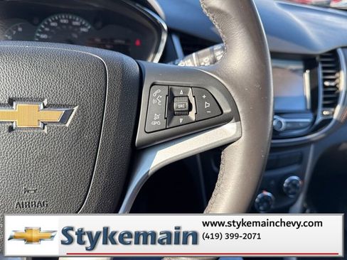 Used 2017 Chevrolet Trax LT w/ LT Convenience Package image 38