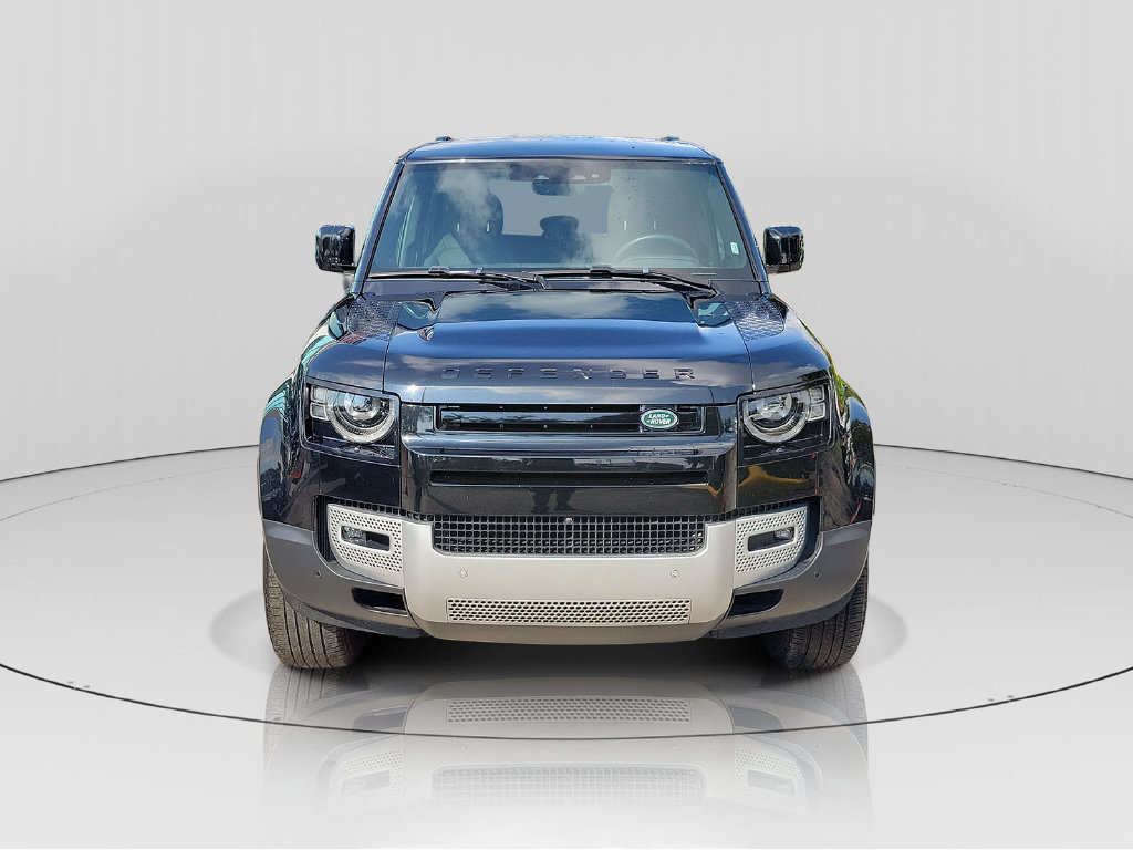 Used 2025 Land Rover Defender 110 S AWD/4WD image 2