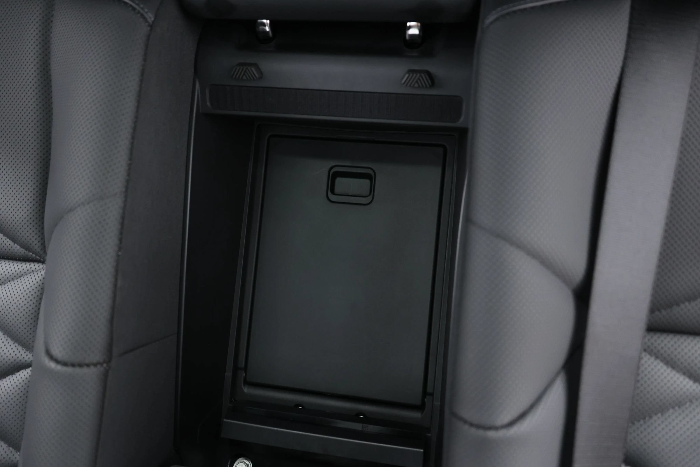 Used 2025 BMW 740i RWD image 61