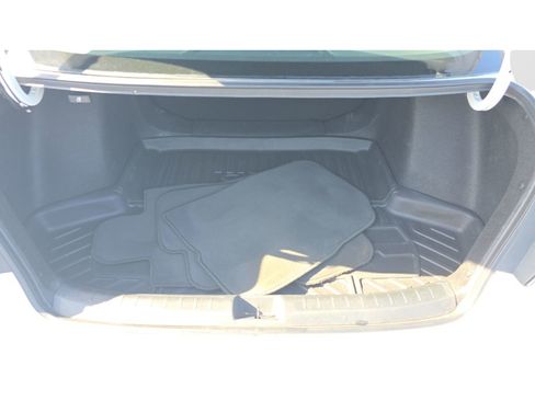 Used 2022 Honda Civic LX image 9