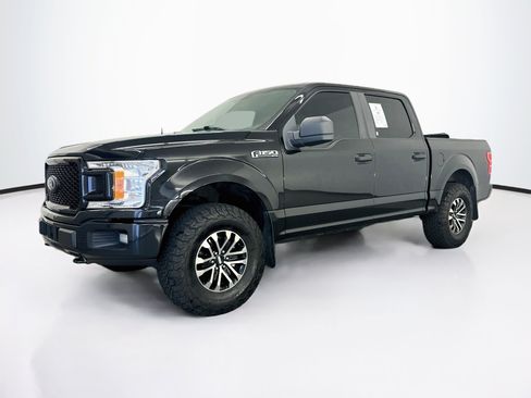 Used 2018 Ford F150 XL w/ Equipment Group 101A Mid AWD/4WD image 3