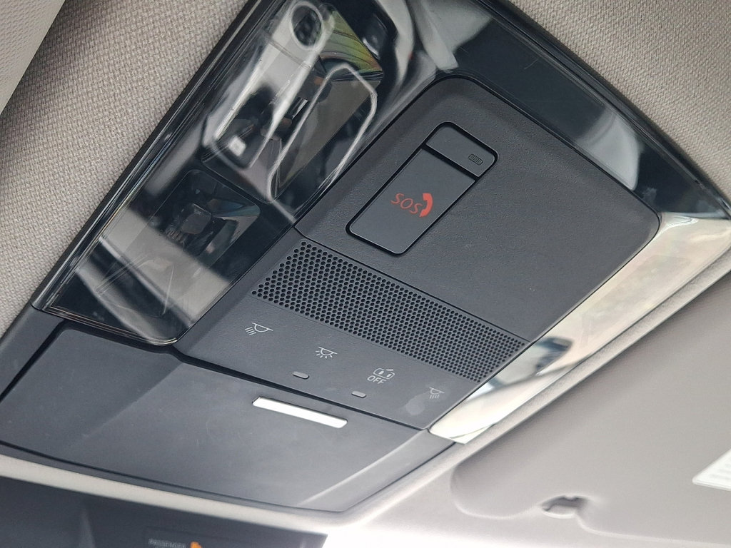 Used 2025 Mitsubishi Outlander SE AWD/4WD image 32