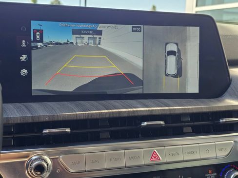 Used 2024 Kia Telluride SX w/ Towing Package AWD/4WD image 19