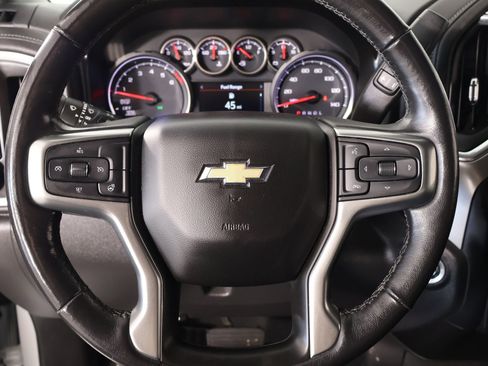 Used 2021 Chevrolet Silverado 1500 LT AWD/4WD image 3